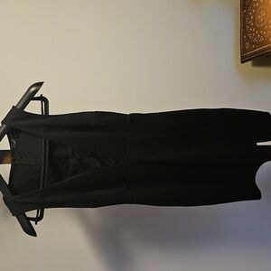 Lulus black dress ...size M...black